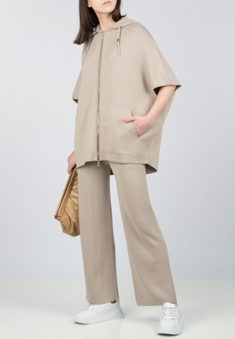 брюки  из канады вид сбоку