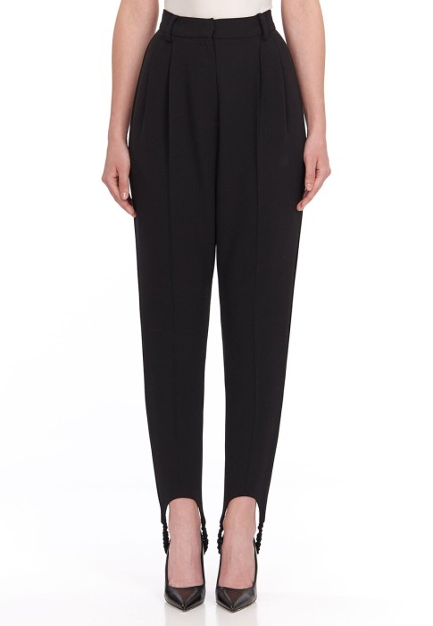 Товар черного цвета с внутренней стороны