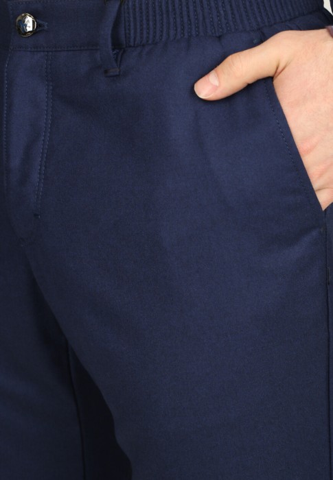 Товар синего цвета с внутренней стороны