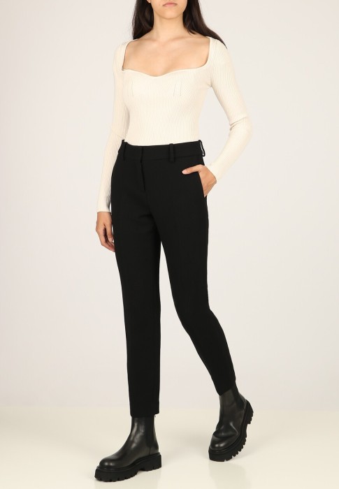 брюки  по цене 64610 руб вид справа