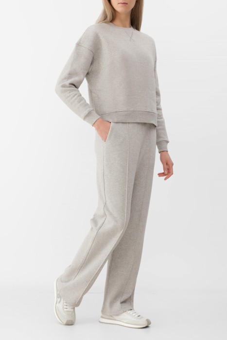 Товар серого цвета с внутренней стороны