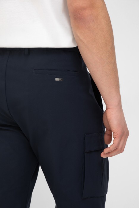 Товар синего цвета с внутренней стороны