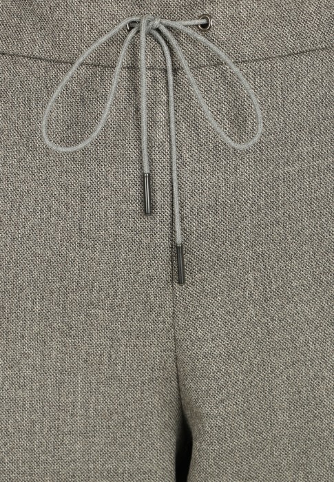 Товар серого цвета с внутренней стороны