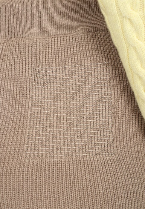 брюки  из проверенных материалов спереди