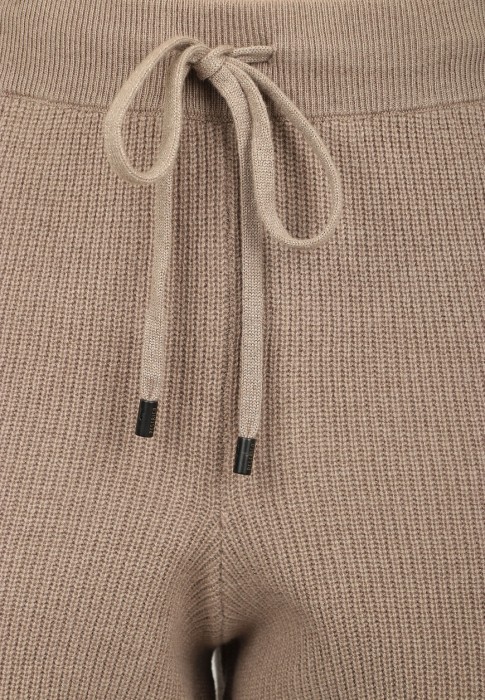 Продукция для женщин фото