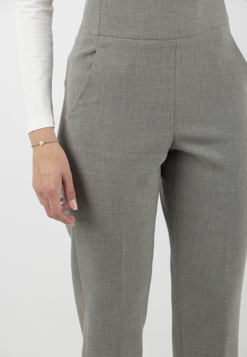 брюки  из проверенных материалов спереди