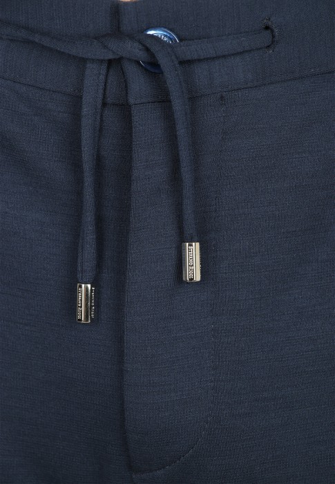 брюки  из проверенных материалов спереди