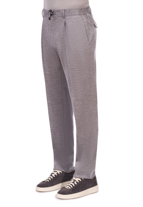 Товар серого цвета с внутренней стороны