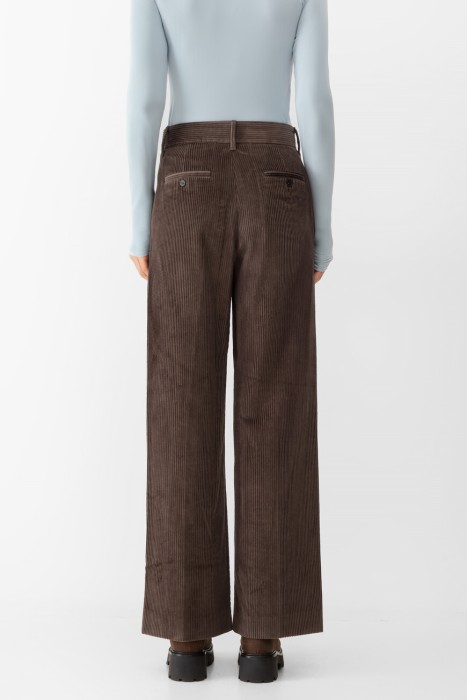 брюки  от бренда max mara вид слева