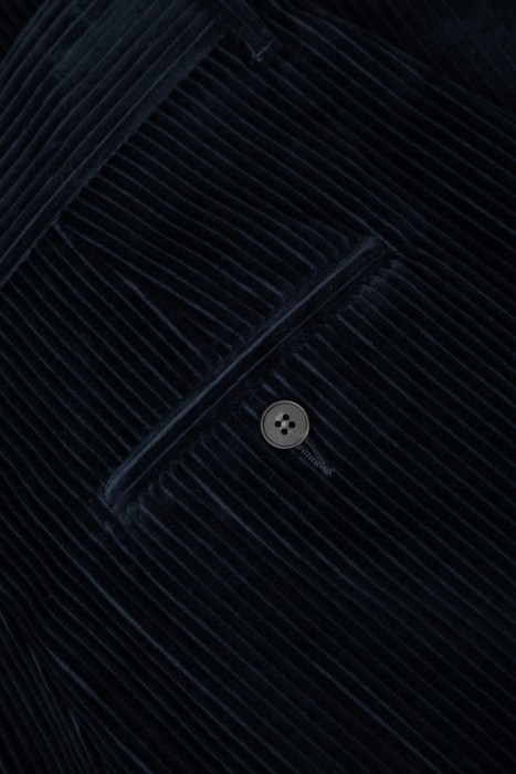 брюки  для взрослого возраста с изнаночной стороны