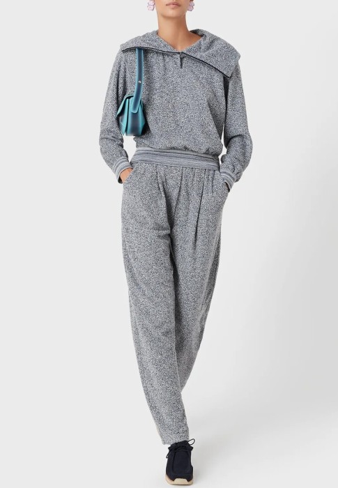 брюки  от бренда giorgio armani вид слева