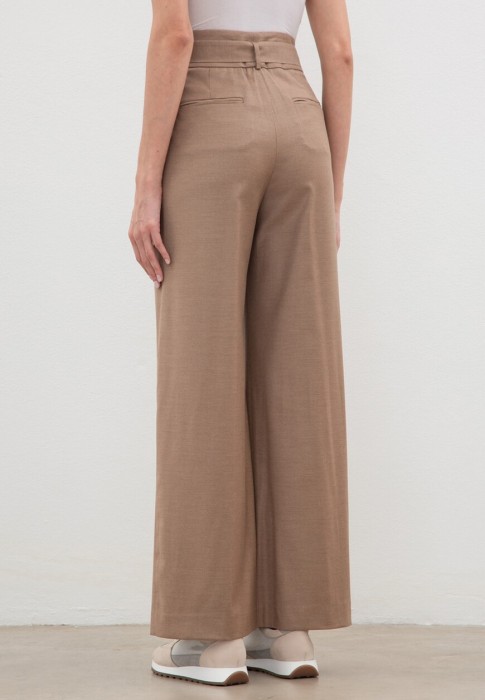 брюки  по цене 46235 руб вид справа