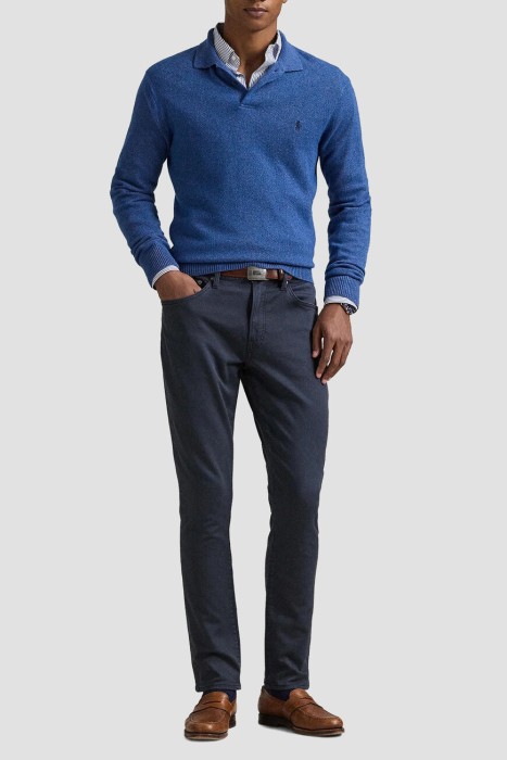 Товар синего цвета с внутренней стороны