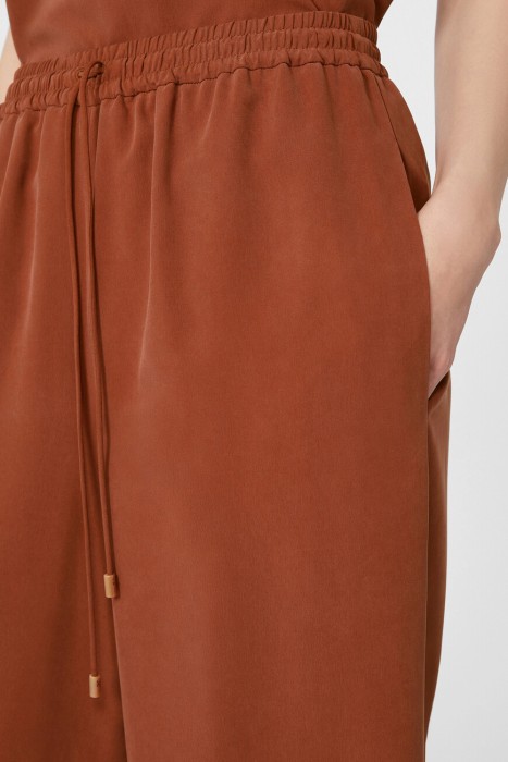 брюки  из италии вид сбоку