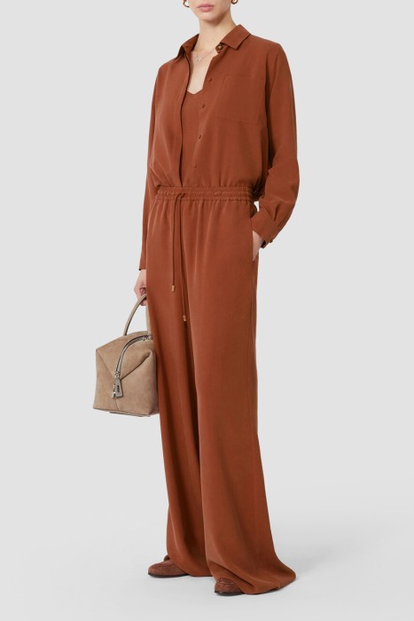 Товар оранжевого цвета с внутренней стороны