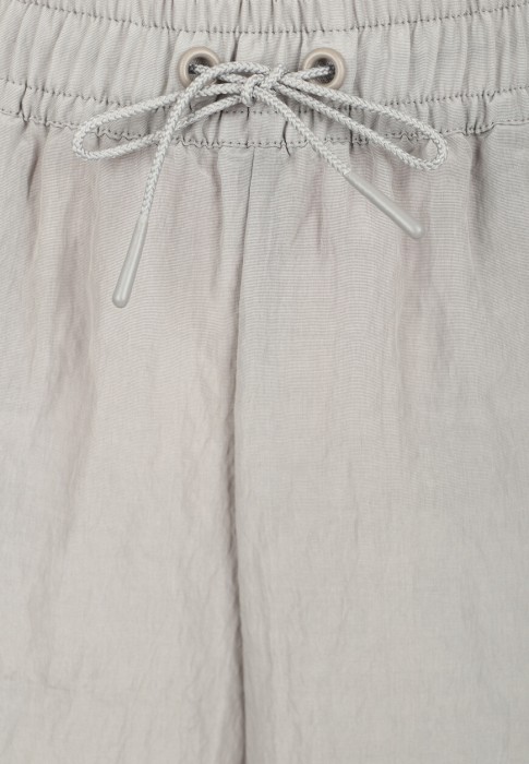 Товар серого цвета с внутренней стороны