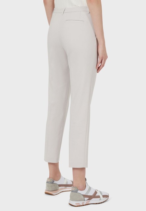 Товар серого цвета с внутренней стороны