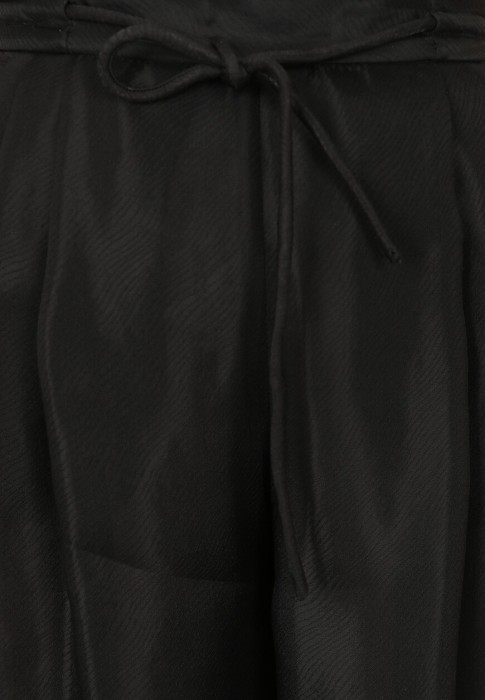 брюки  из проверенных материалов спереди