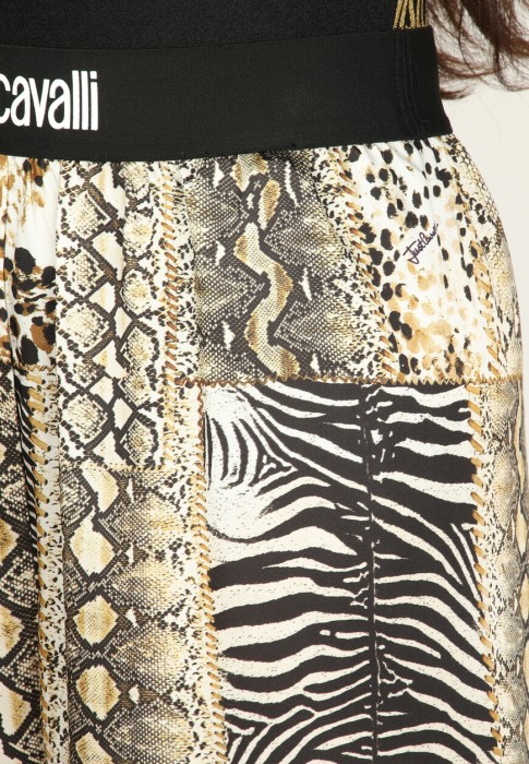 брюки  для взрослого возраста с изнаночной стороны