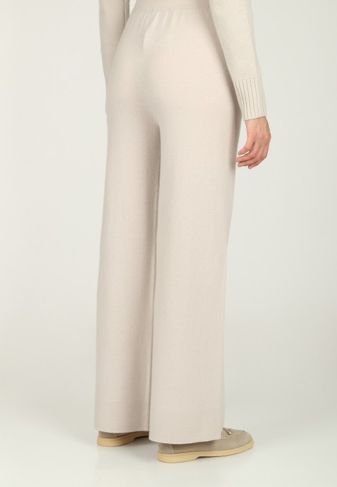 брюки  из германии вид сбоку