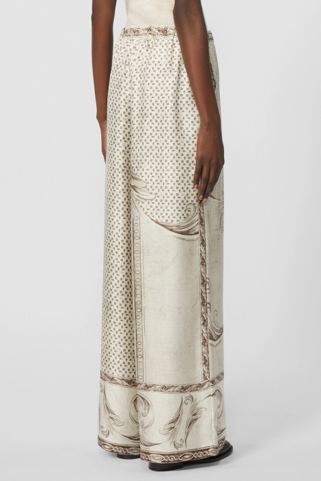 брюки  по цене 108500 руб вид справа