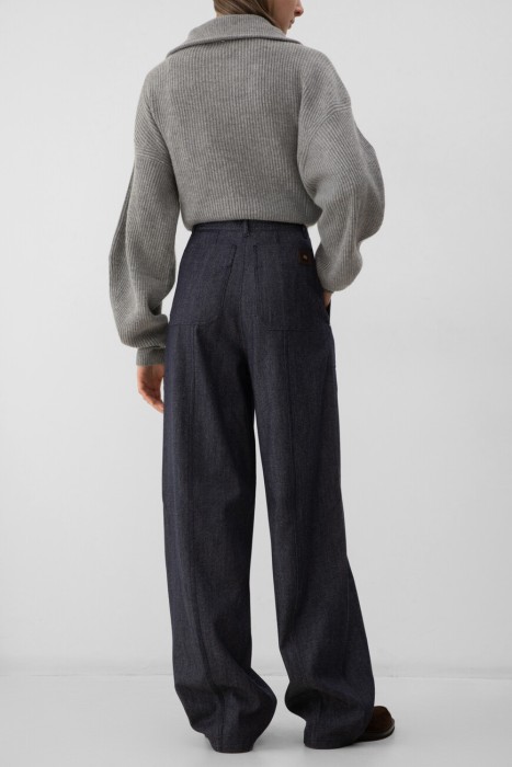 брюки  от бренда max mara вид слева