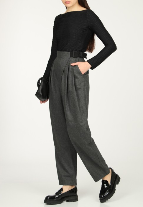 брюки  по цене 51380 руб вид справа