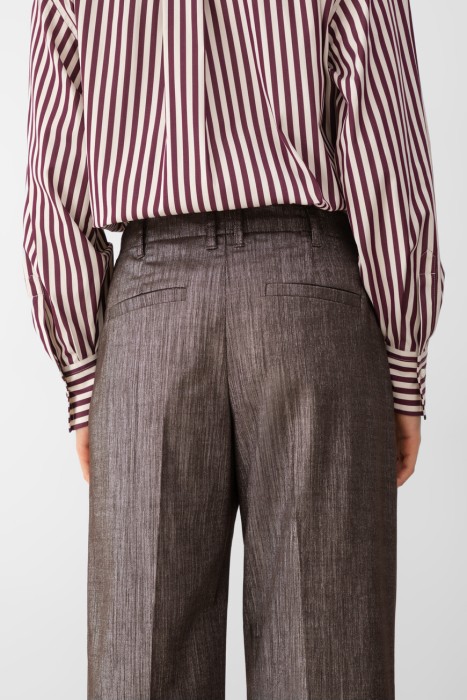 Товар серого цвета с внутренней стороны