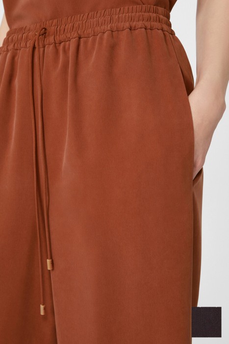 брюки  из италии вид сбоку