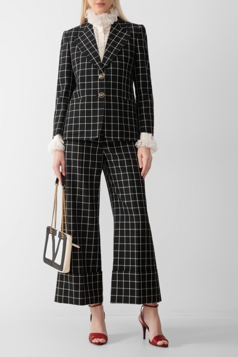 брюки  из хлопка спереди