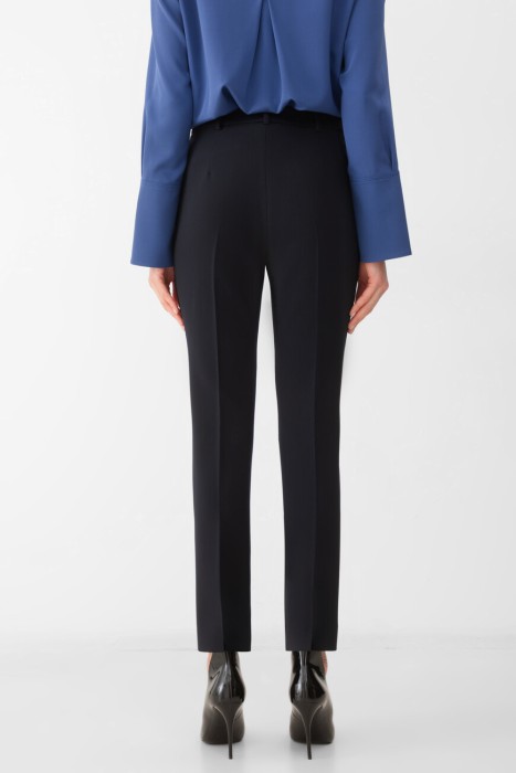 брюки  от бренда max mara вид слева