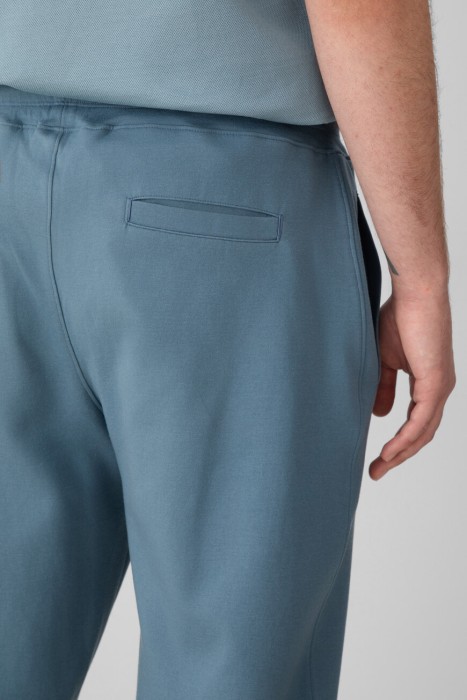 Товар голубого цвета с внутренней стороны