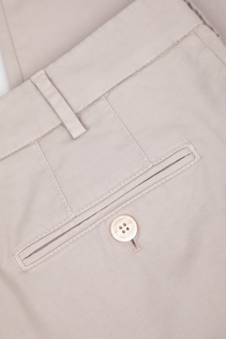 брюки  классического стиля с лицевой стороны