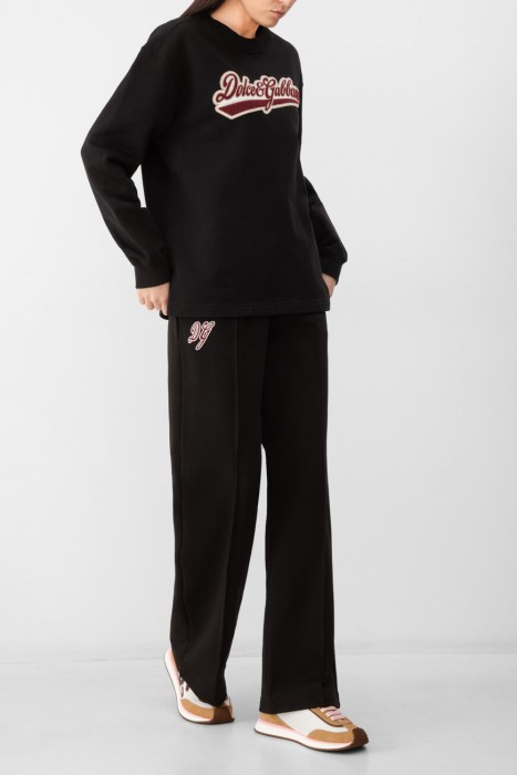 Товар черного цвета с внутренней стороны