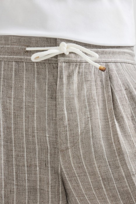 Товар разноцветного цвета с внутренней стороны