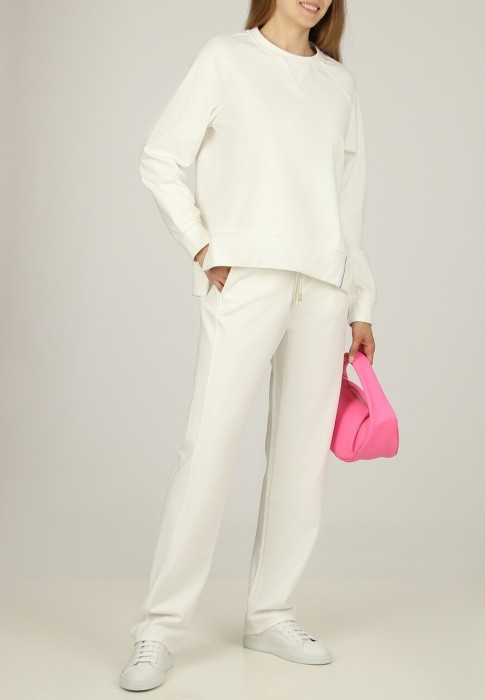 брюки  по цене 33740 руб вид справа