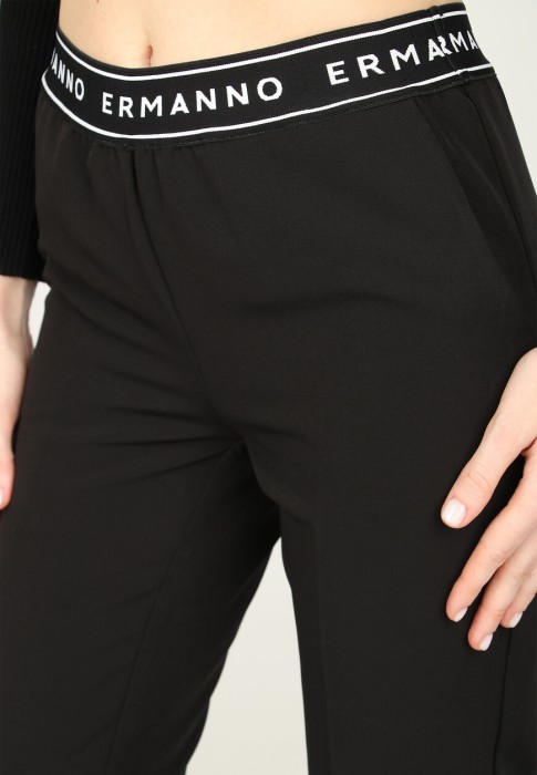 брюки  из проверенных материалов спереди