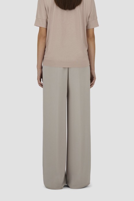 брюки  по цене 44000 руб вид справа