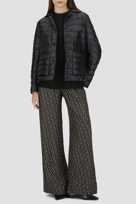 Товар разноцветного цвета с внутренней стороны