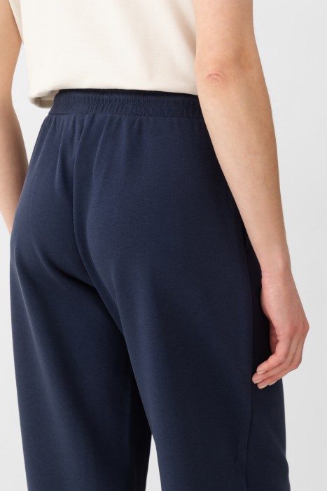 Товар синего цвета с внутренней стороны