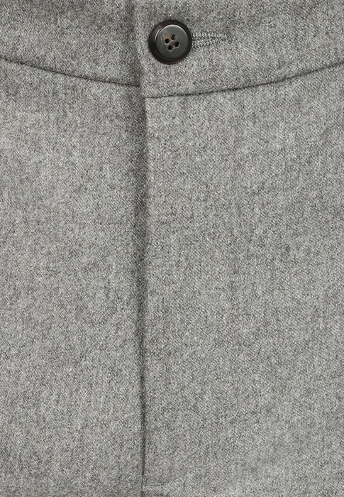 брюки  из проверенных материалов спереди