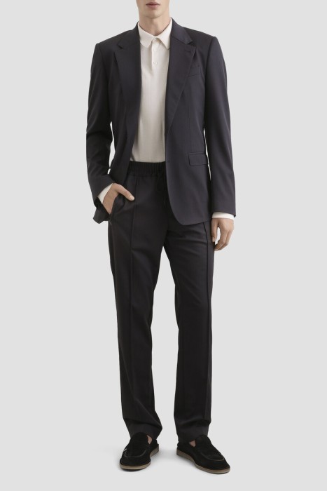 Товар серого цвета с внутренней стороны