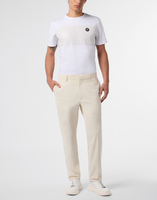 Товар белого цвета с внутренней стороны