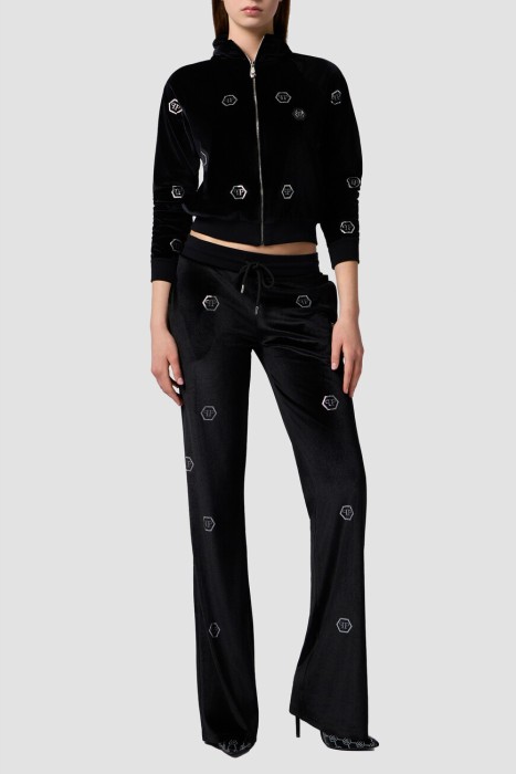 Товар черного цвета с внутренней стороны