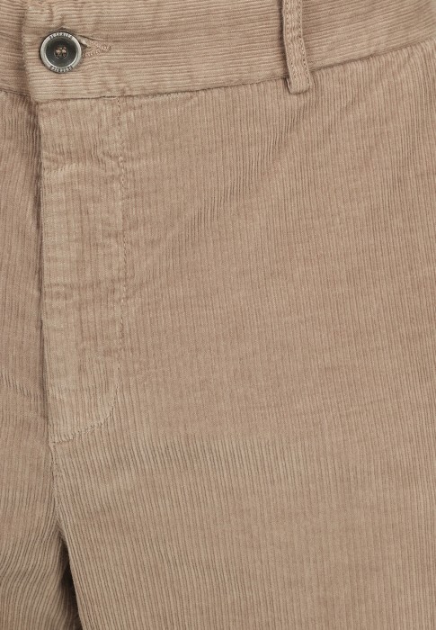 Товар бежевого цвета с внутренней стороны