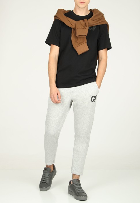 брюки  от бренда gianfranco ferre вид слева