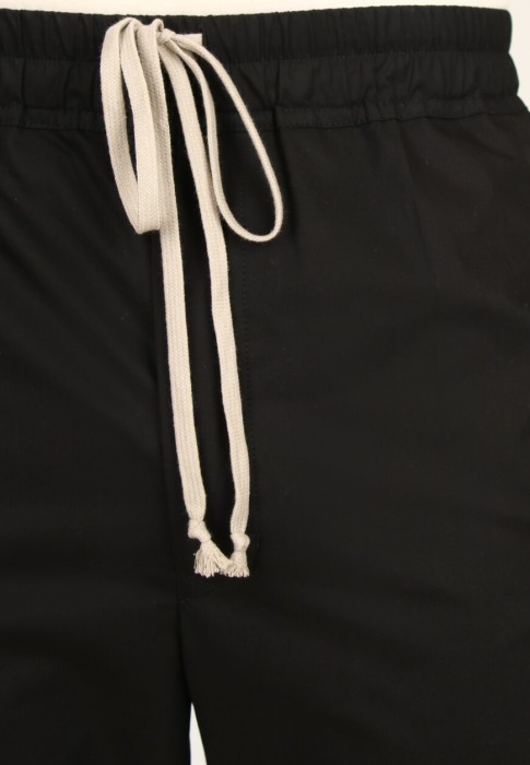 брюки  из проверенных материалов спереди