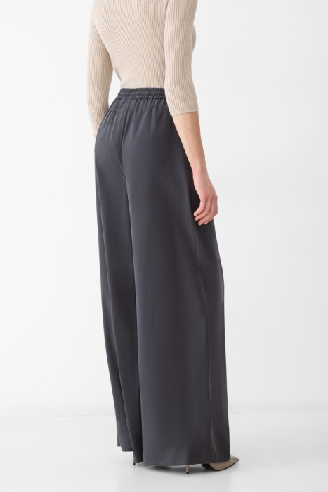 брюки  от бренда max mara вид слева