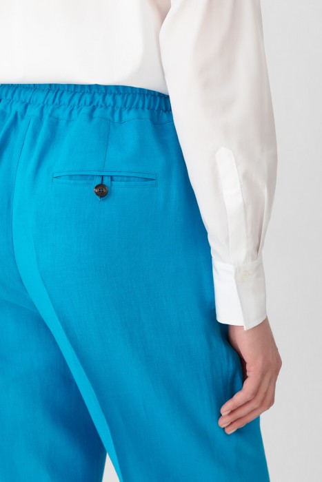 Товар голубого цвета с внутренней стороны