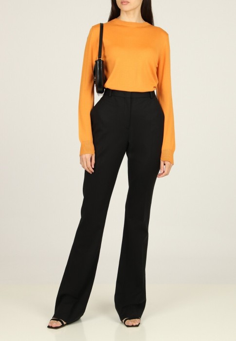 брюки  по цене 69020 руб вид справа